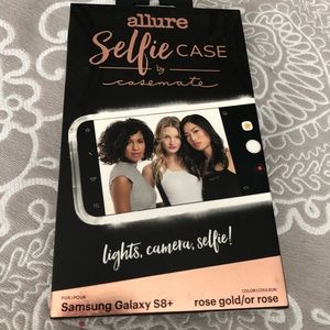 NIB GALAXY S8 selfie case